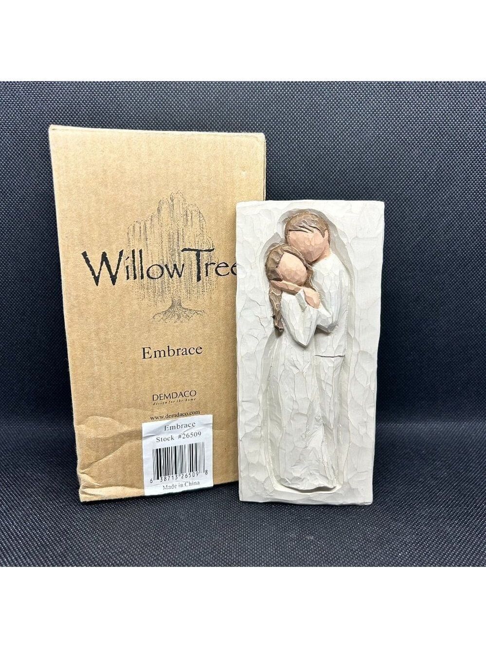 New in box WILLOW Tree “Embrace" plaque
